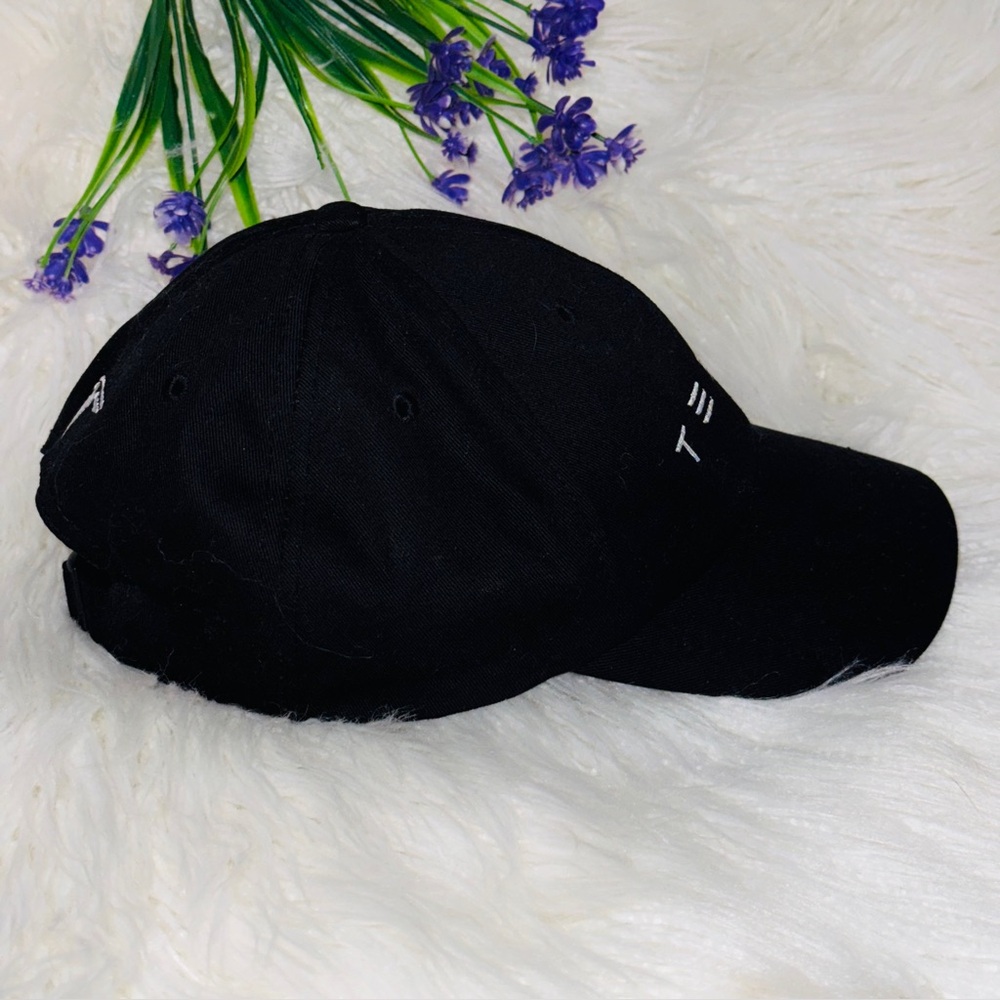 Tesla Baseball Cap - Picture 2 of 5